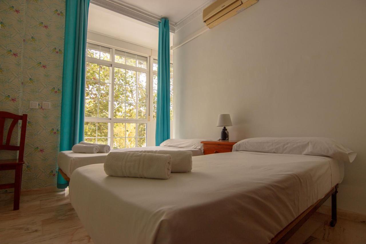 Rentalsevilla Centrico Apartamento Junto Al Guadalquivir Con Parking Coche Mediano Exterior photo